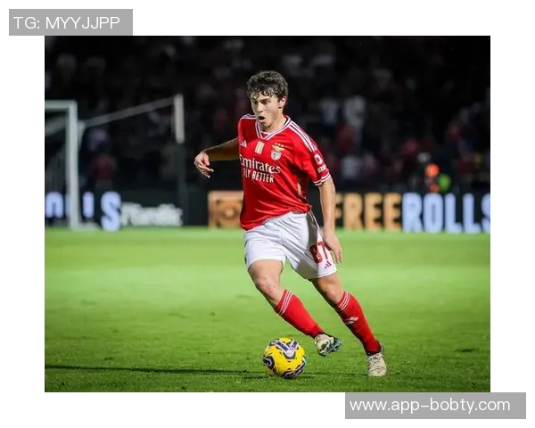 B席自信回应中卫角色期待带领曼城捧杯展现领袖风范